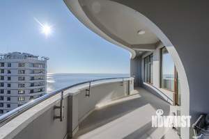 4-к квартира, вторичка, 180м2, 13/25 этаж