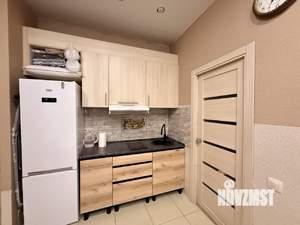 2-к квартира, вторичка, 35м2, 1/4 этаж