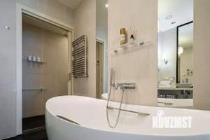 2-к квартира, вторичка, 65м2, 17/27 этаж