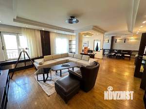3-к квартира, вторичка, 150м2, 11/15 этаж