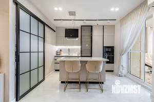 2-к квартира, вторичка, 90м2, 7/25 этаж