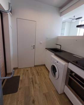 Студия квартира, вторичка, 28м2, 3/12 этаж