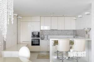 3-к квартира, вторичка, 100м2, 23/27 этаж