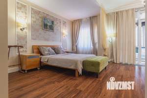 3-к квартира, вторичка, 160м2, 2/3 этаж