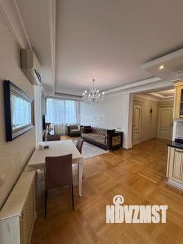 3-к квартира, вторичка, 90м2, 6/19 этаж