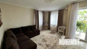 4-к квартира, вторичка, 102м2, 2/5 этаж
