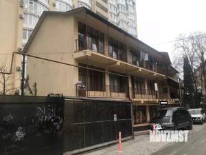 2-к квартира, вторичка, 60м2, 1/4 этаж