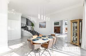 3-к квартира, вторичка, 140м2, 7/12 этаж