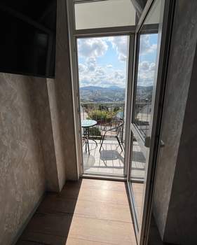 2-к квартира, вторичка, 30м2, 1/4 этаж