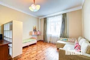 3-к квартира, вторичка, 72м2, 1/3 этаж