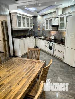 4-к квартира, вторичка, 147м2, 3/17 этаж