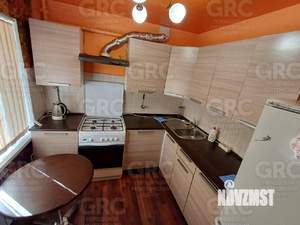 2-к квартира, вторичка, 50м2, 1/4 этаж