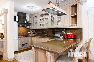 3-к квартира, вторичка, 150м2, 3/6 этаж