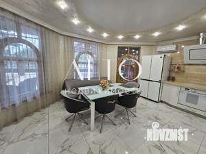 4-к квартира, вторичка, 110м2, 1/5 этаж