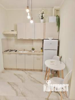 2-к квартира, вторичка, 50м2, 1/10 этаж
