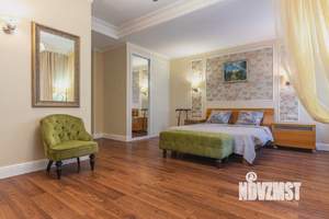 3-к квартира, вторичка, 160м2, 2/3 этаж
