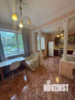 3-к квартира, вторичка, 107м2, 1/5 этаж