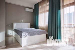 3-к квартира, вторичка, 120м2, 2/4 этаж