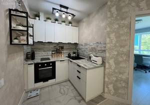 2-к квартира, вторичка, 56м2, 9/9 этаж