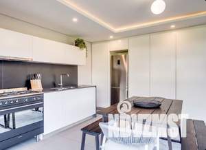 2-к квартира, вторичка, 65м2, 1/4 этаж