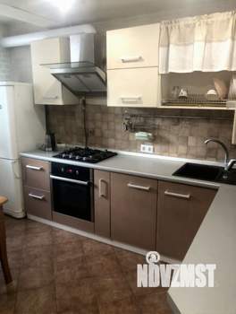 2-к квартира, вторичка, 57м2, 1/5 этаж