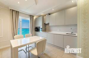 3-к квартира, вторичка, 120м2, 18/25 этаж