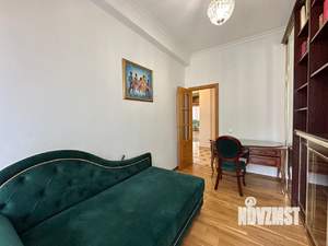 4-к квартира, вторичка, 136м2, 2/5 этаж