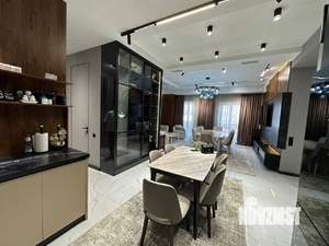 3-к квартира, вторичка, 130м2, 10/17 этаж