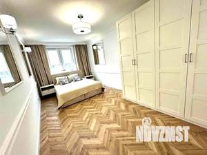 2-к квартира, вторичка, 60м2, 1/4 этаж