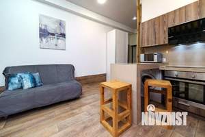 Студия квартира, вторичка, 32м2, 1/4 этаж