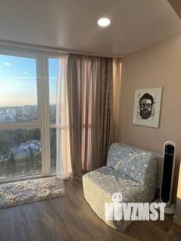 2-к квартира, вторичка, 63м2, 10/18 этаж