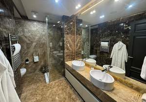 3-к квартира, вторичка, 130м2, 22/27 этаж