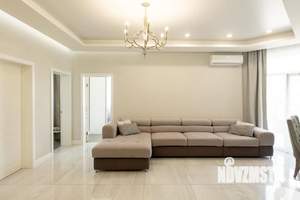 4-к квартира, вторичка, 144м2, 9/16 этаж
