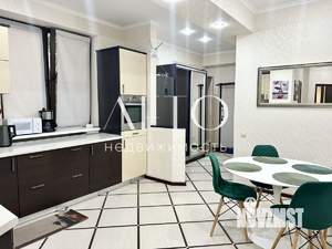 3-к квартира, вторичка, 80м2, 3/8 этаж