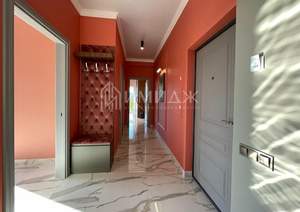 2-к квартира, вторичка, 84м2, 8/18 этаж