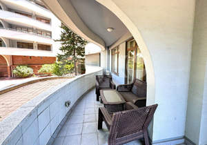 2-к квартира, вторичка, 137м2, 2/9 этаж