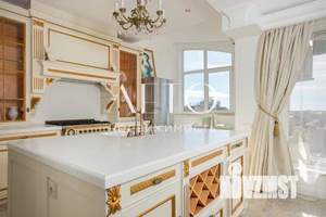 3-к квартира, вторичка, 140м2, 8/8 этаж