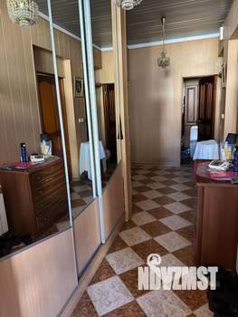 3-к квартира, вторичка, 180м2, 2/2 этаж