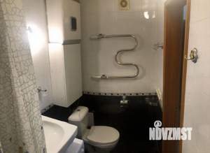 2-к квартира, вторичка, 57м2, 1/5 этаж