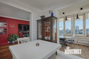 4-к квартира, вторичка, 135м2, 19/20 этаж