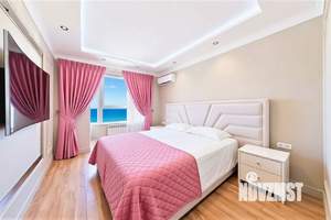 2-к квартира, вторичка, 65м2, 11/18 этаж