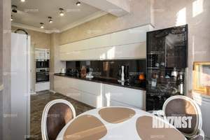 4-к квартира, вторичка, 165м2, 10/16 этаж