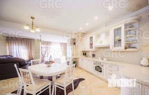 3-к квартира, вторичка, 300м2, 9/10 этаж