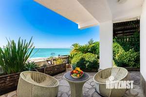 3-к квартира, вторичка, 120м2, 1/3 этаж