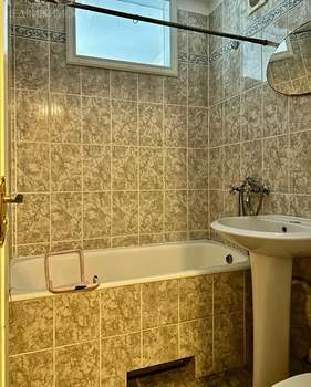 2-к квартира, вторичка, 46м2, 3/5 этаж