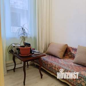 2-к квартира, вторичка, 32м2, 1/4 этаж