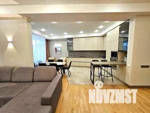 3-к квартира, вторичка, 150м2, 4/10 этаж