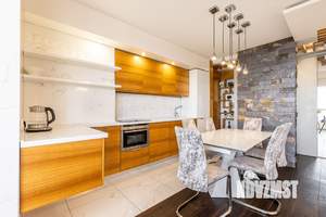 3-к квартира, вторичка, 130м2, 17/23 этаж