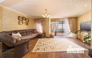 3-к квартира, вторичка, 300м2, 9/10 этаж
