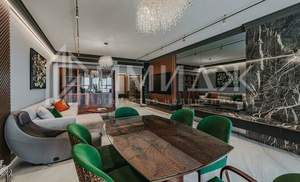 4-к квартира, вторичка, 180м2, 15/25 этаж